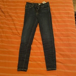 Levi’s high rise skinny dark blue jeans